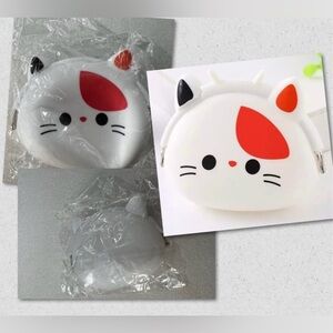 $3 Cute Cat Coin Purse - White and Red New $3 WHEN BUNDLED WITH 3 OR MORE ITEMS